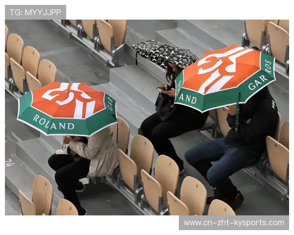 主队球场照明突发熄灭，比赛被迫中断