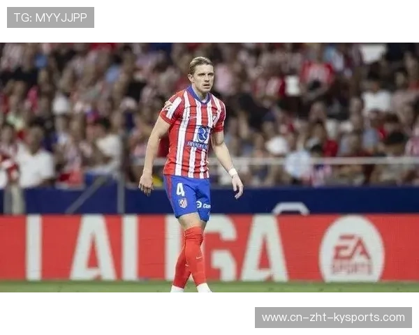 曼联6000万冲冬窗首签，22岁中场成救赎目标，曼联冬窗引援目标