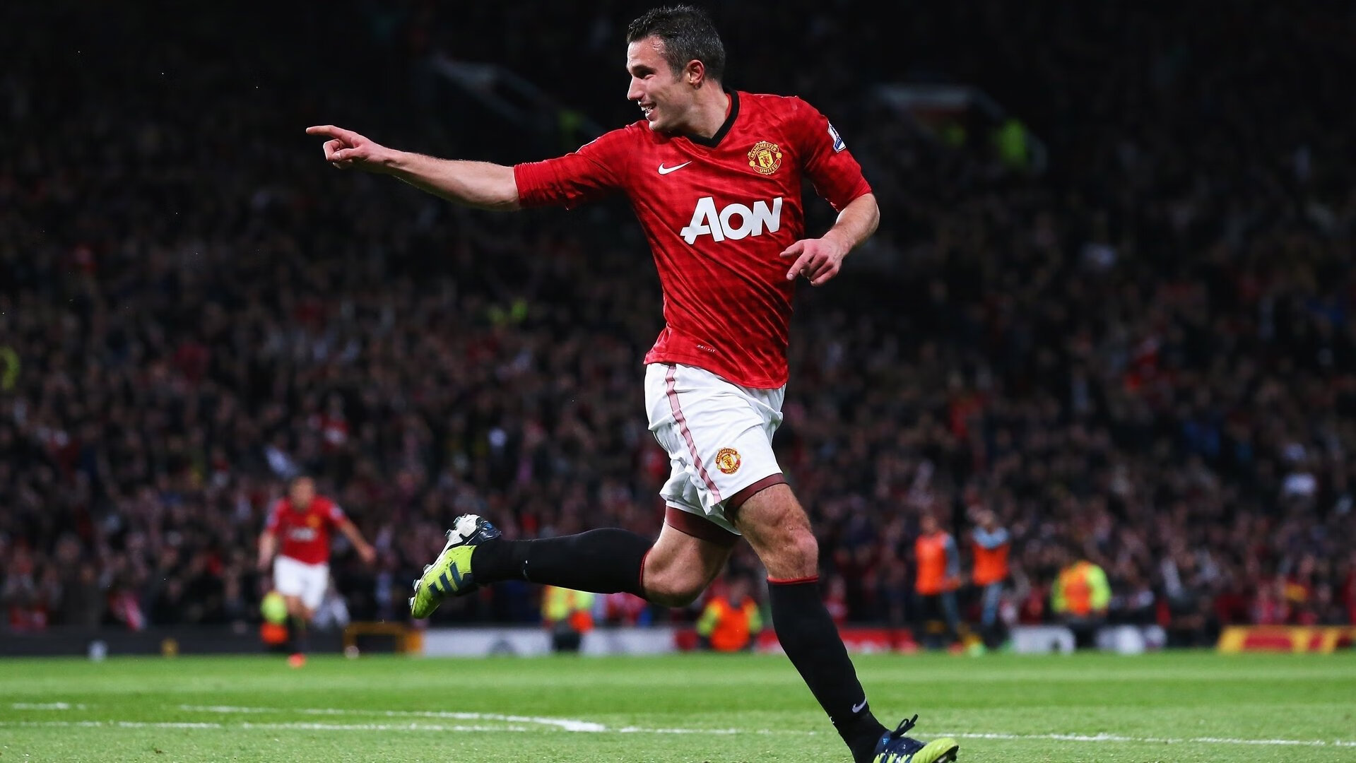 球员在中超赛场上展现出出色的团队配合意识，中超球员入场